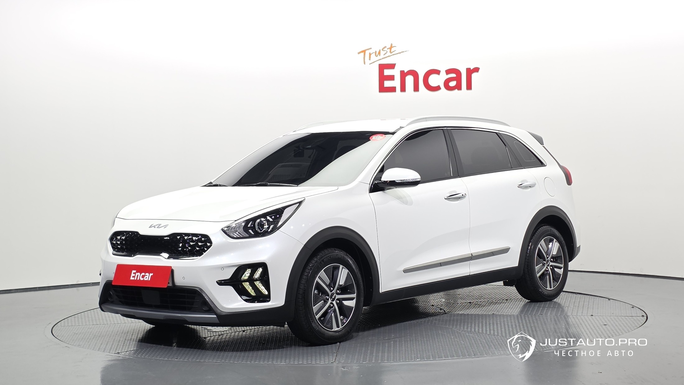 Автомобиль Kia Niro