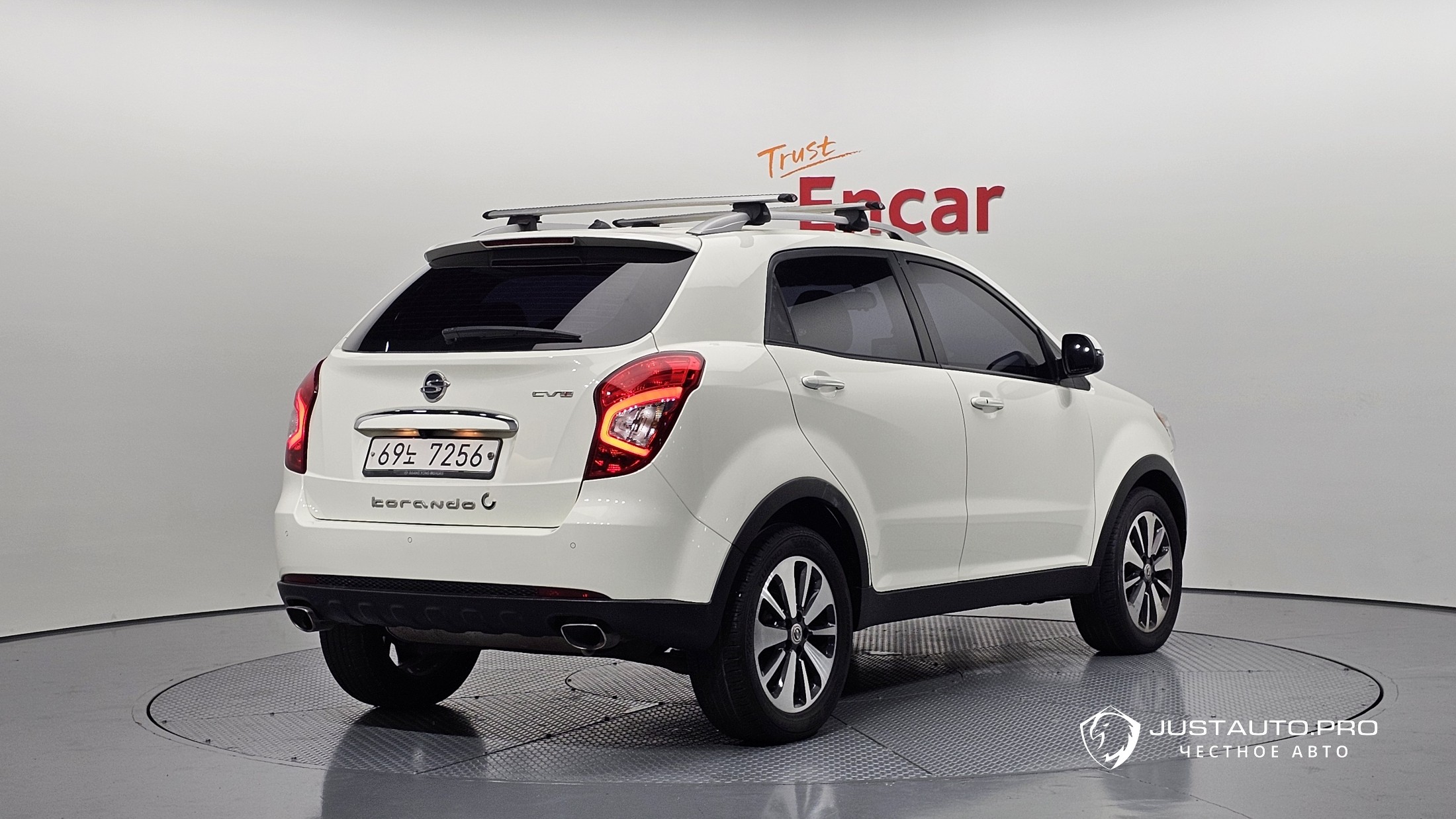 Автомобиль KG_Mobility_Ssangyong KORANDO