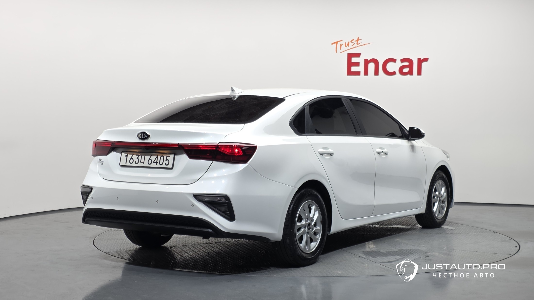 Автомобиль Kia K3