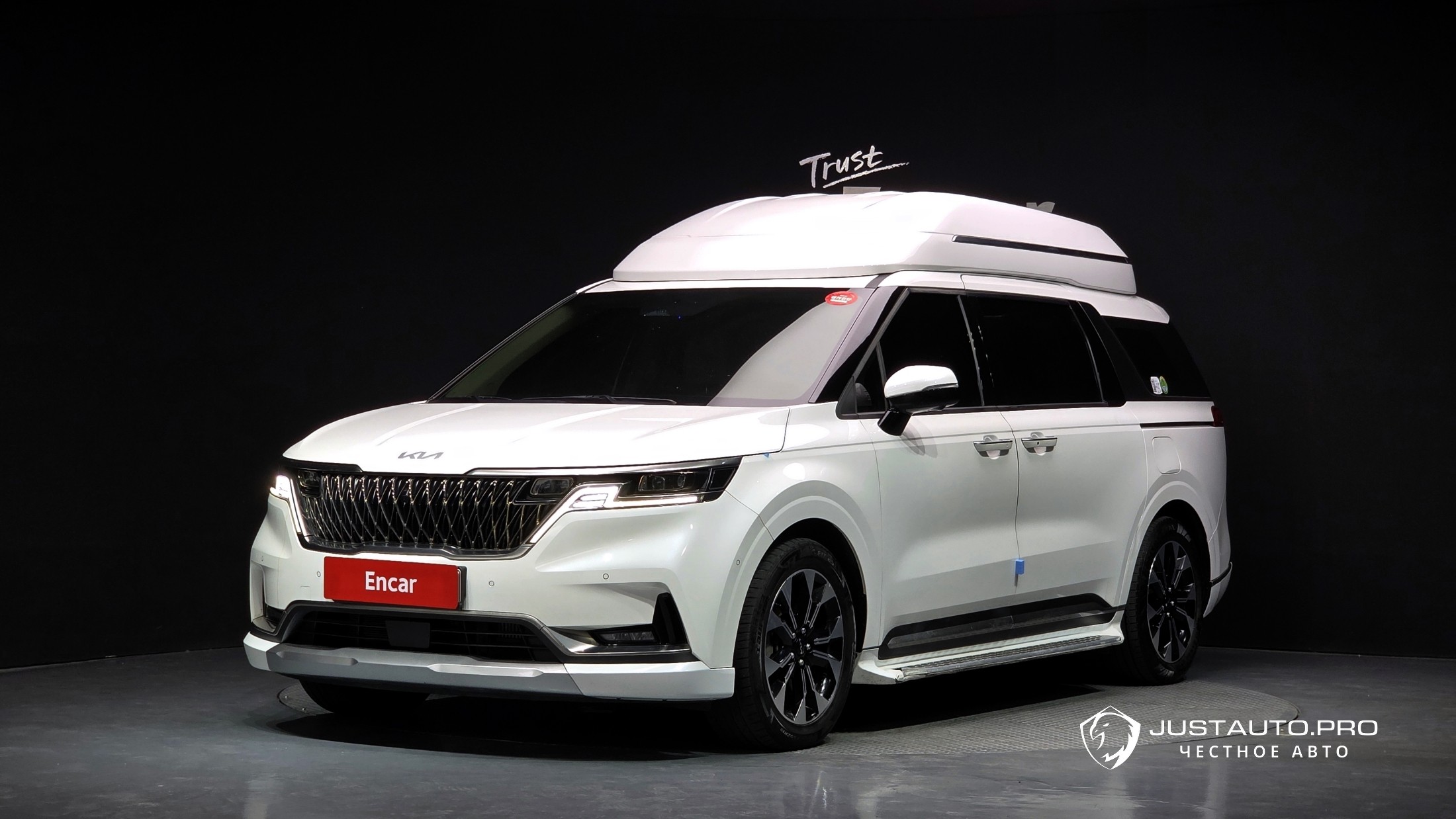 Автомобиль Kia Canival