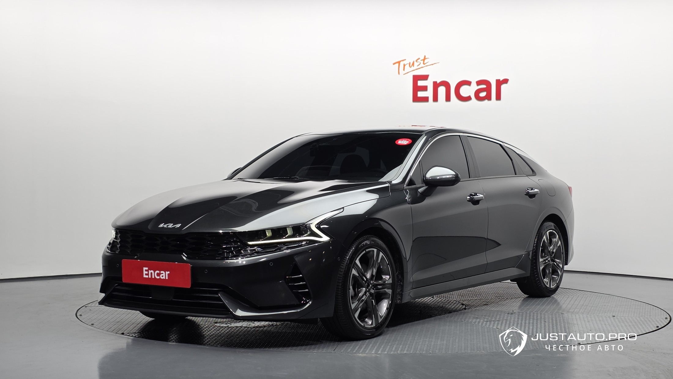 Автомобиль Kia K5