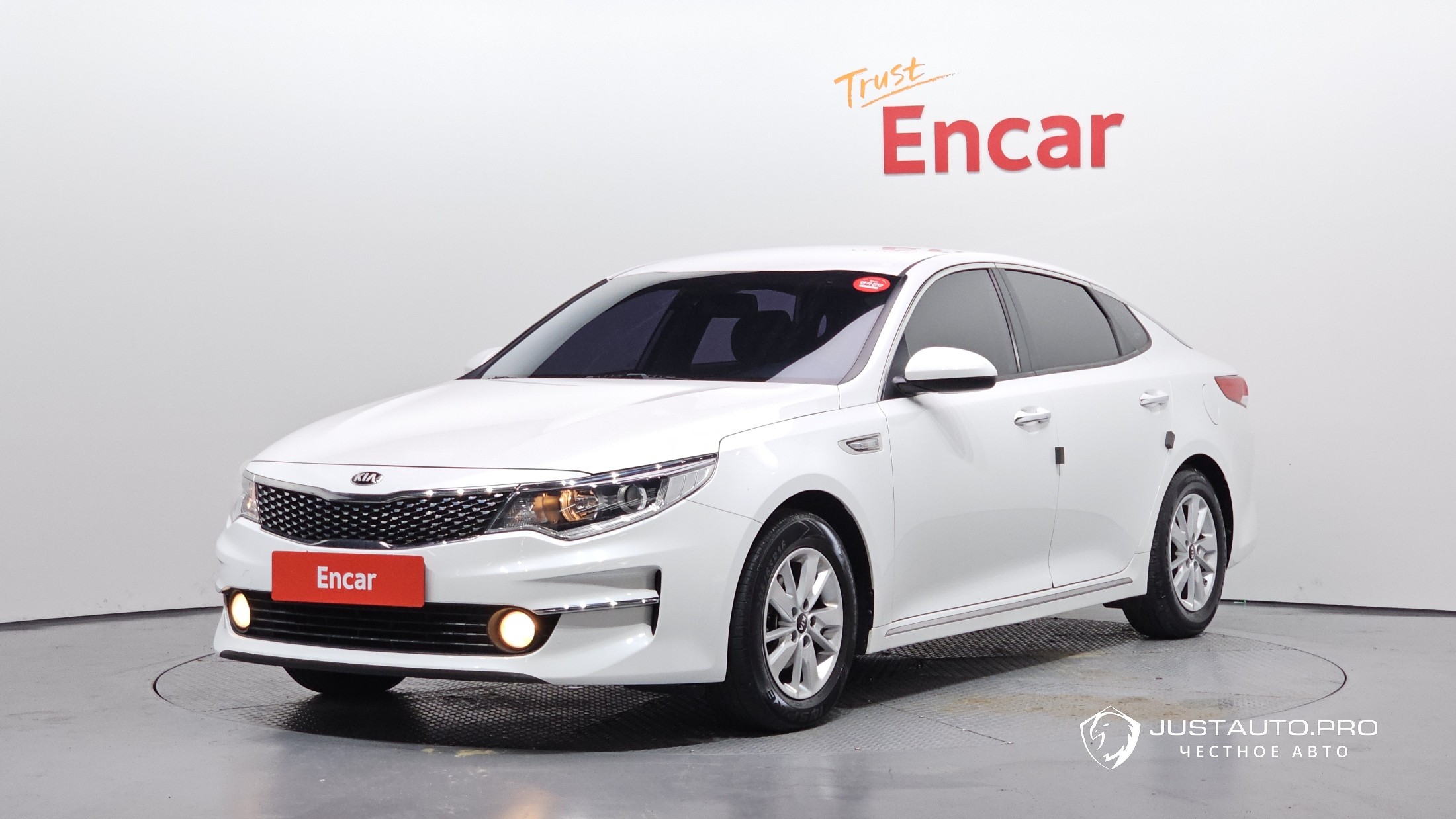 Автомобиль Kia K5