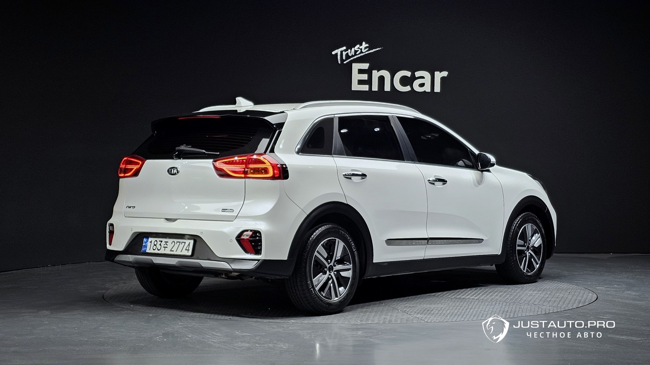 Автомобиль Kia Niro