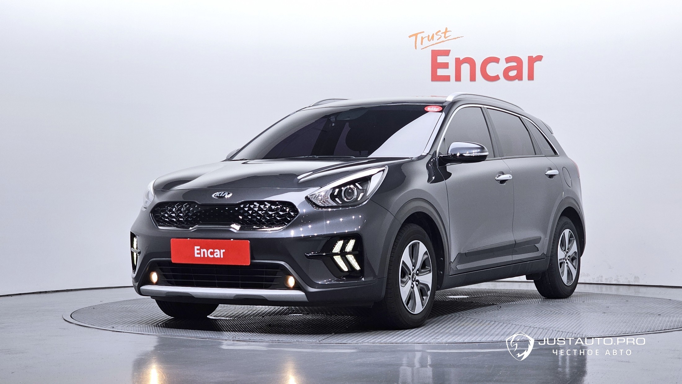 Автомобиль Kia Niro