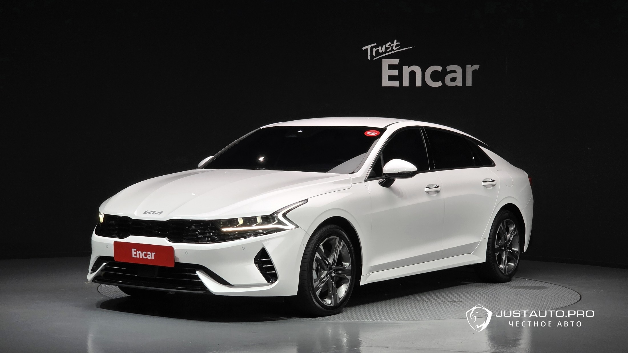 Автомобиль Kia K5