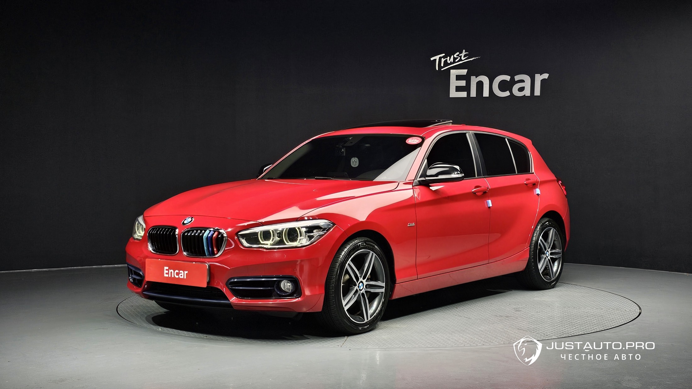 Автомобиль BMW 1-Series