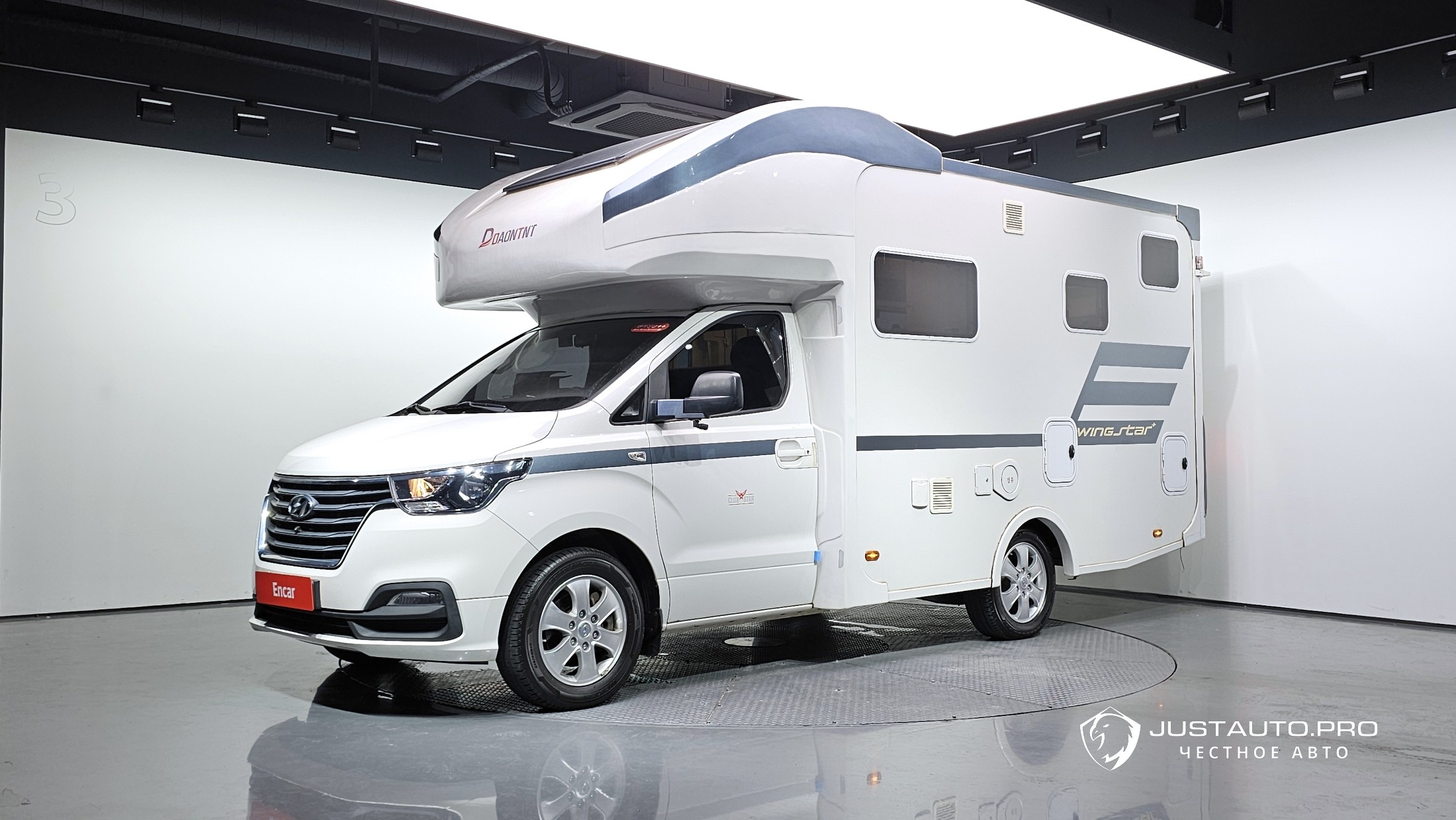Автомобиль Hyundai Starex