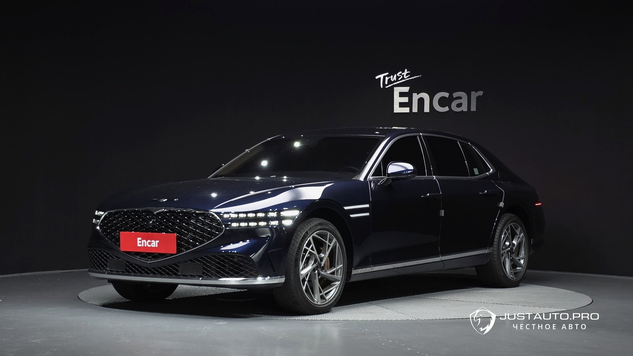 Автомобиль Genesis G90