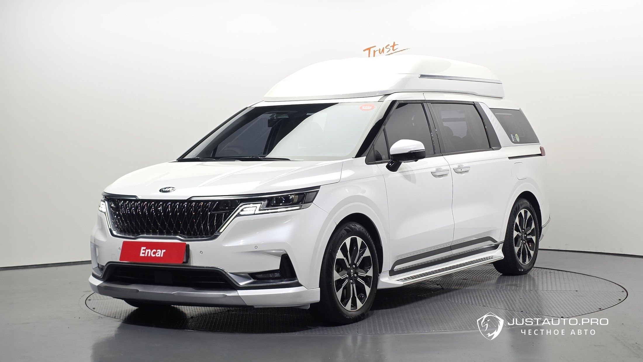 Автомобиль Kia Canival
