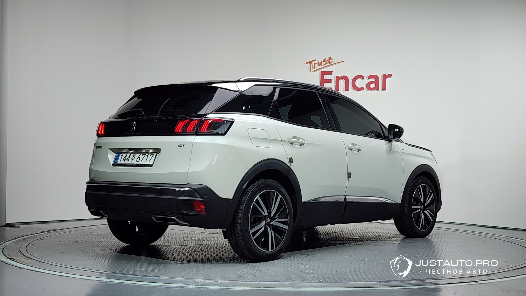 Автомобиль Peugeot 3008