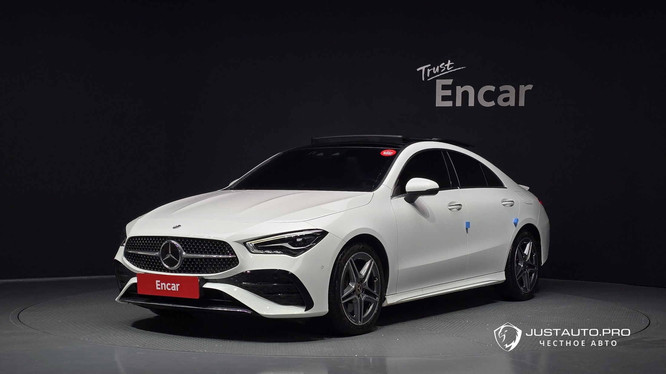 Автомобиль Mercedes-Benz CLA-Class