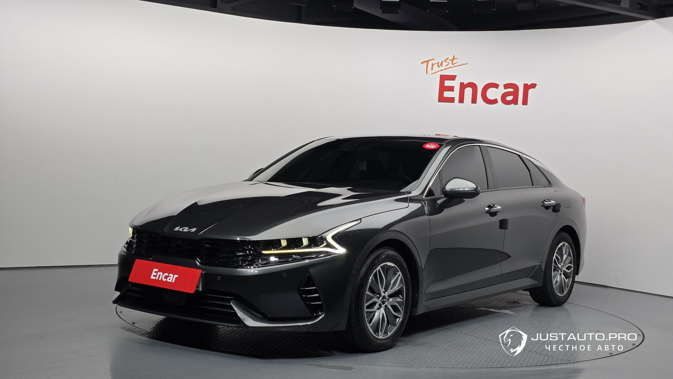 Автомобиль Kia K5