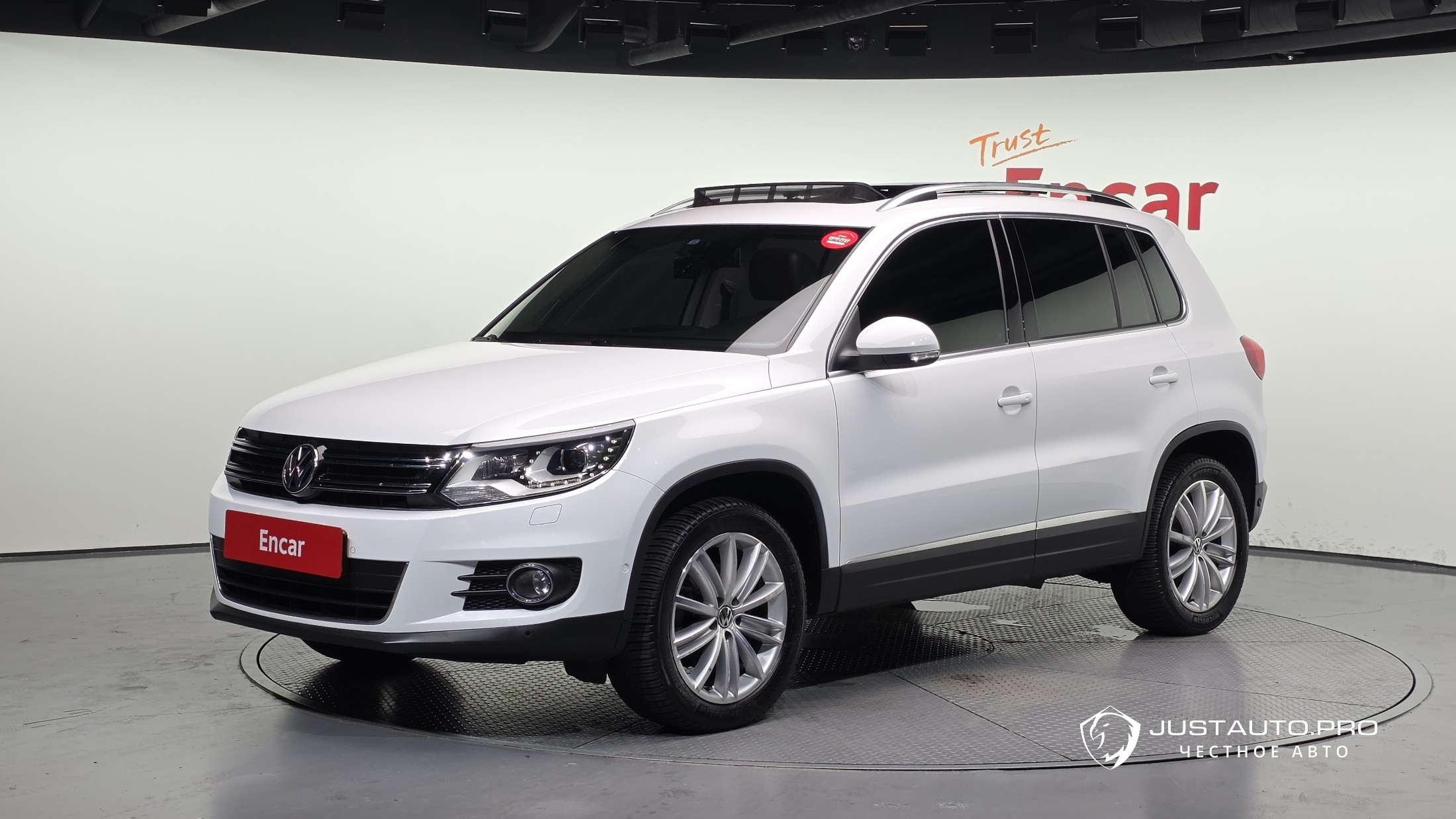 Автомобиль Volkswagen Tiguan
