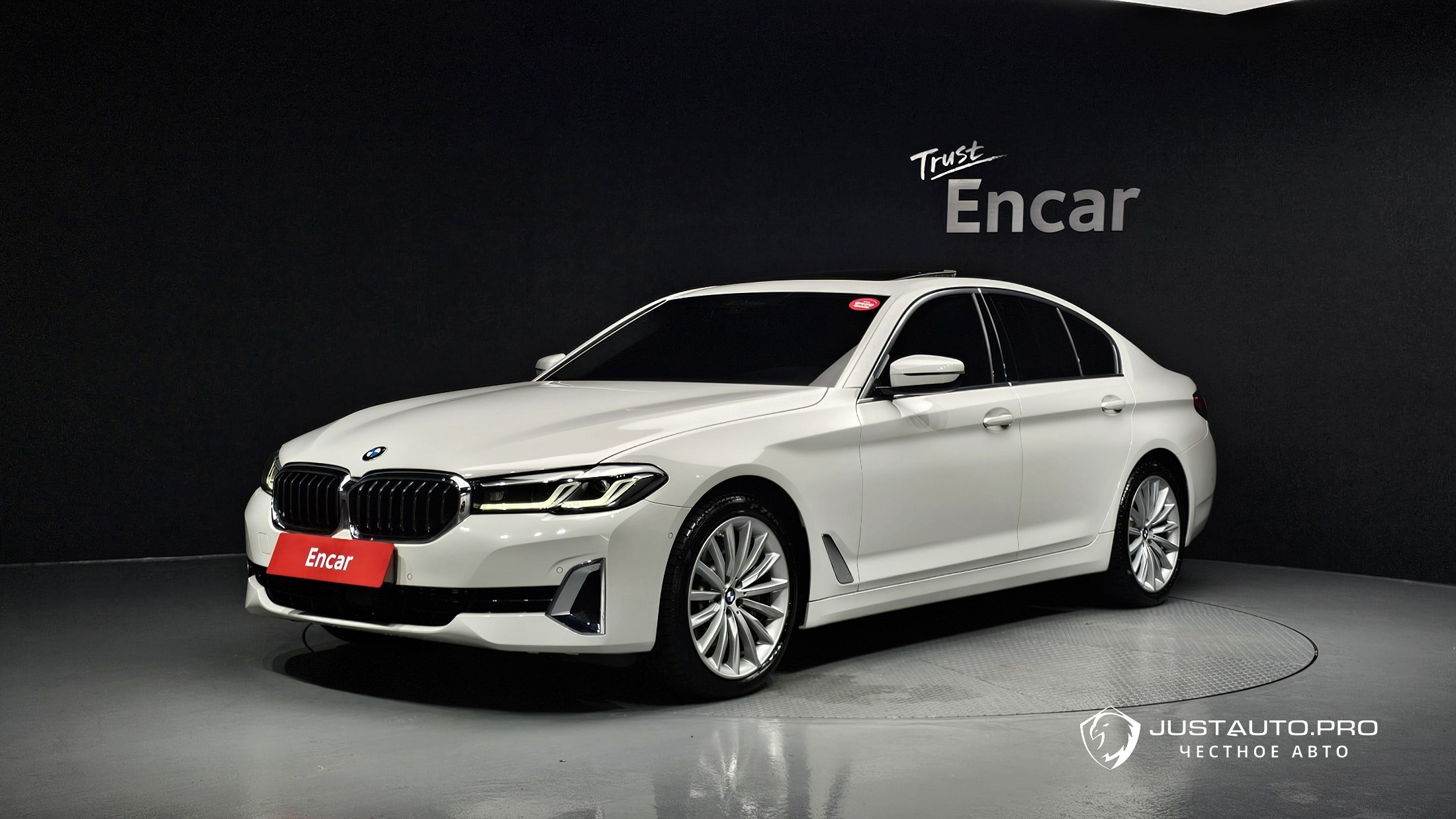Автомобиль BMW 5-Series
