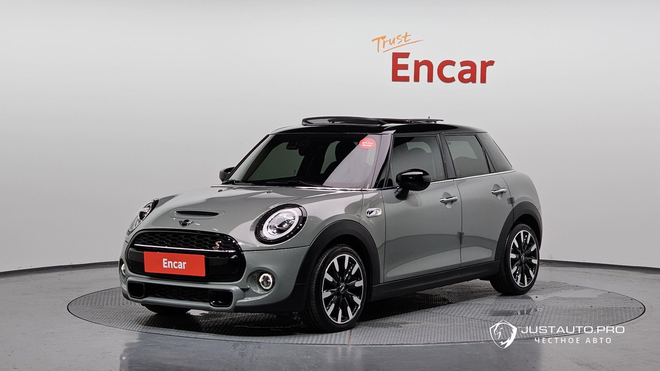 Автомобиль Mini Cooper