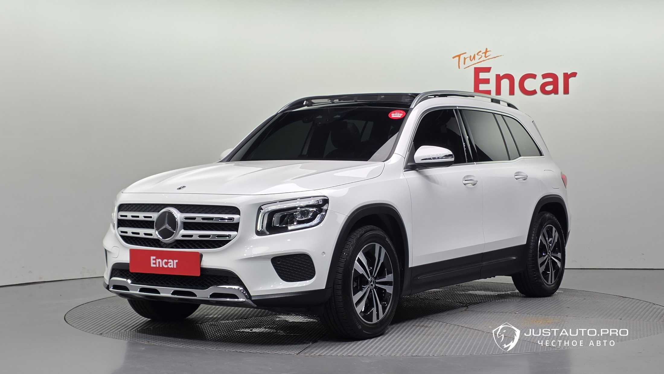Автомобиль Mercedes-Benz GLB-Class