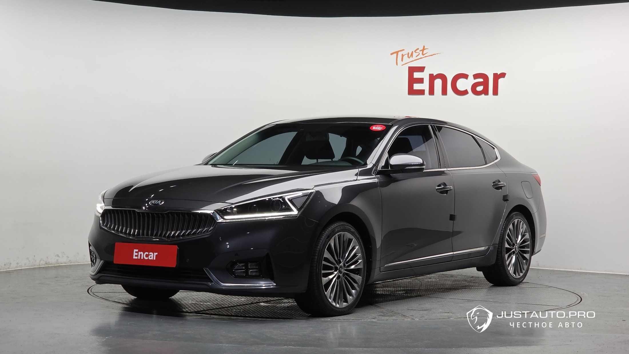 Автомобиль Kia K7