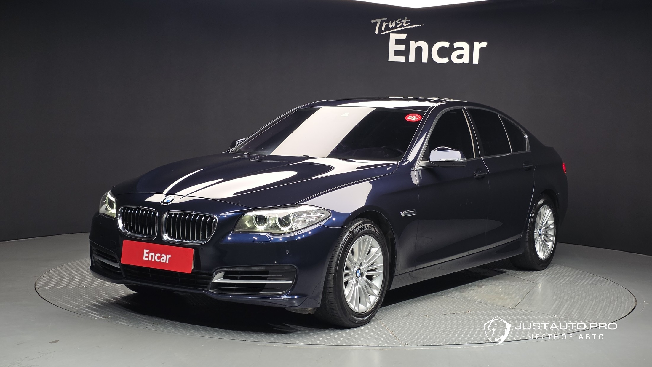 Автомобиль BMW 5-Series