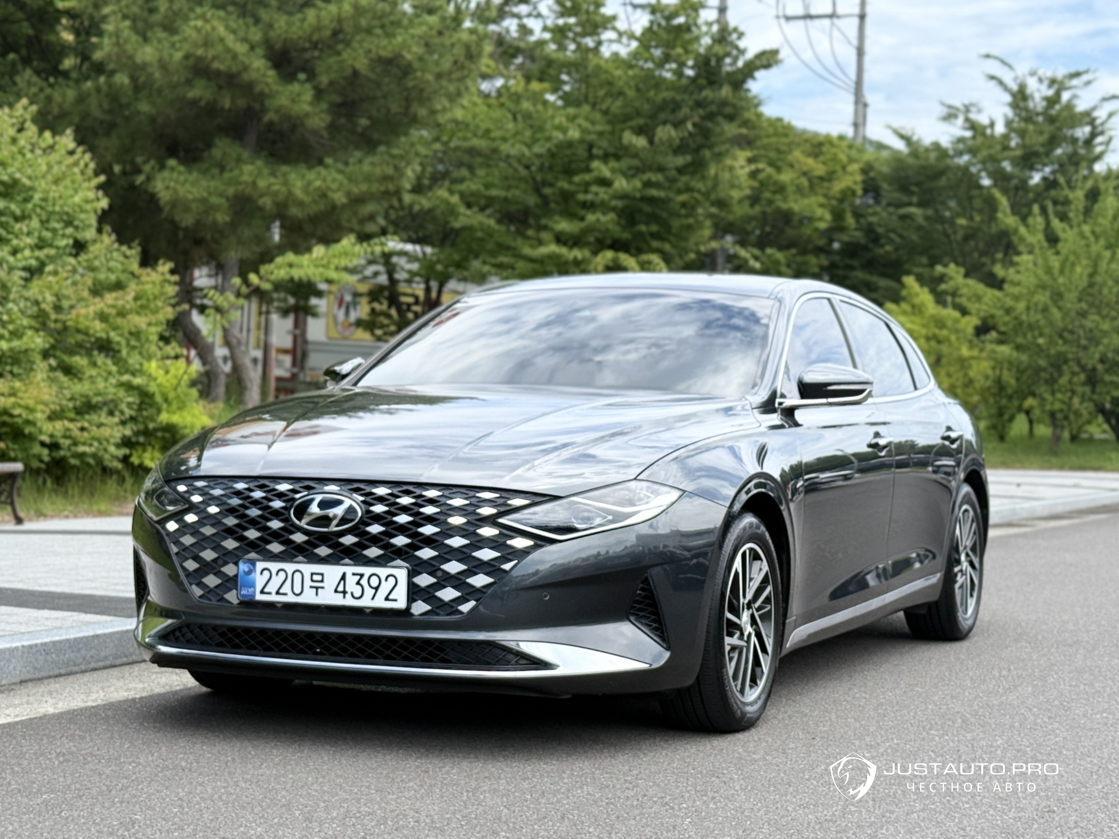 Автомобиль Hyundai Grandeur