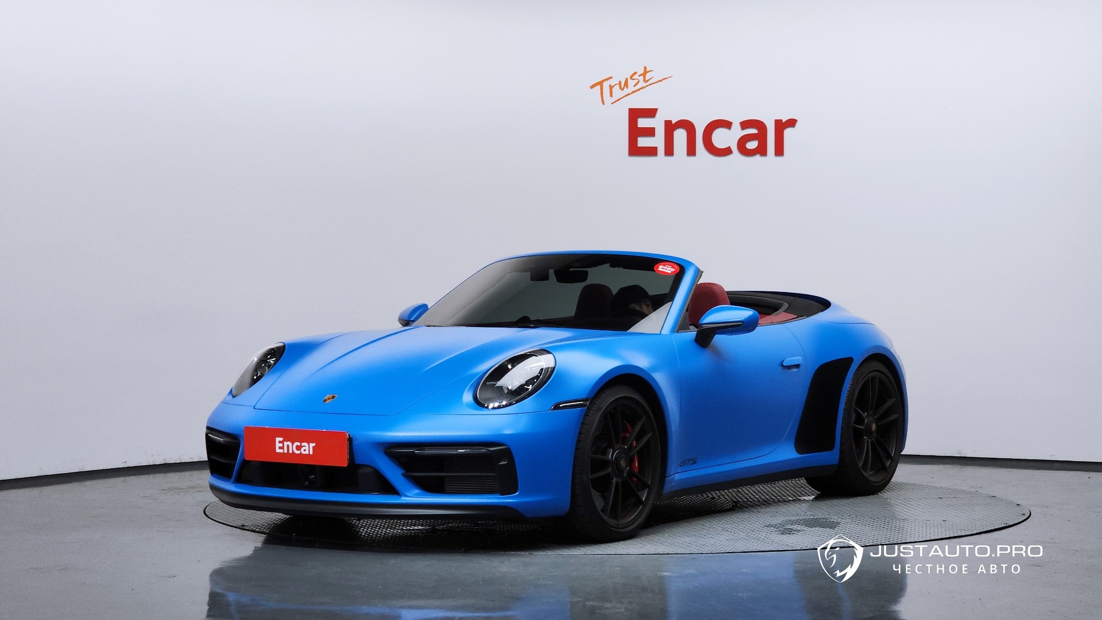 Автомобиль Porsche 911