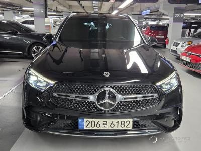 Автомобиль Mercedes-Benz GLC-Class