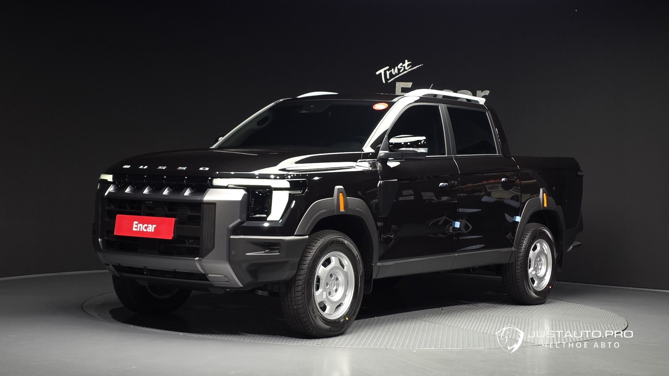 Автомобиль KG_Mobility_Ssangyong Musso