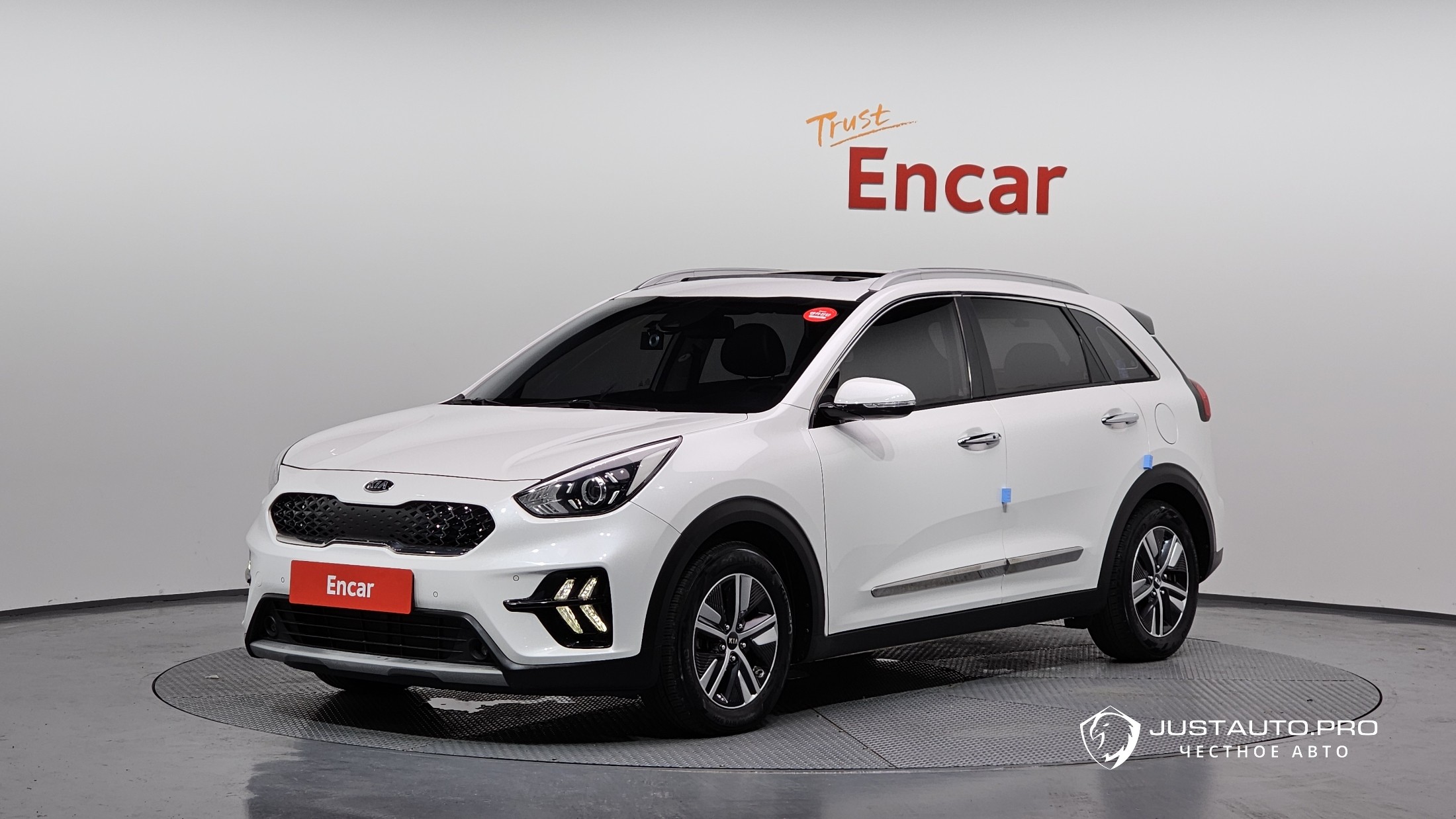 Автомобиль Kia Niro