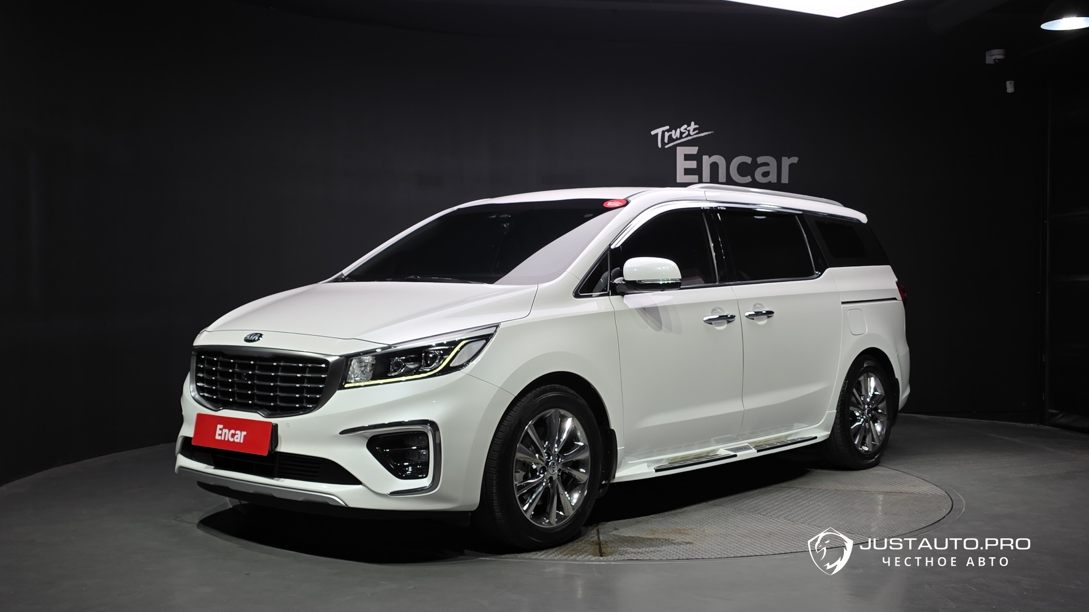 Автомобиль Kia Canival