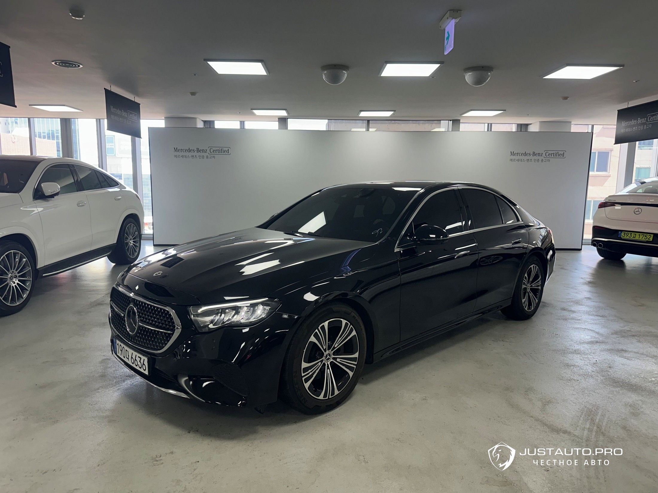 Автомобиль Mercedes-Benz E-Class
