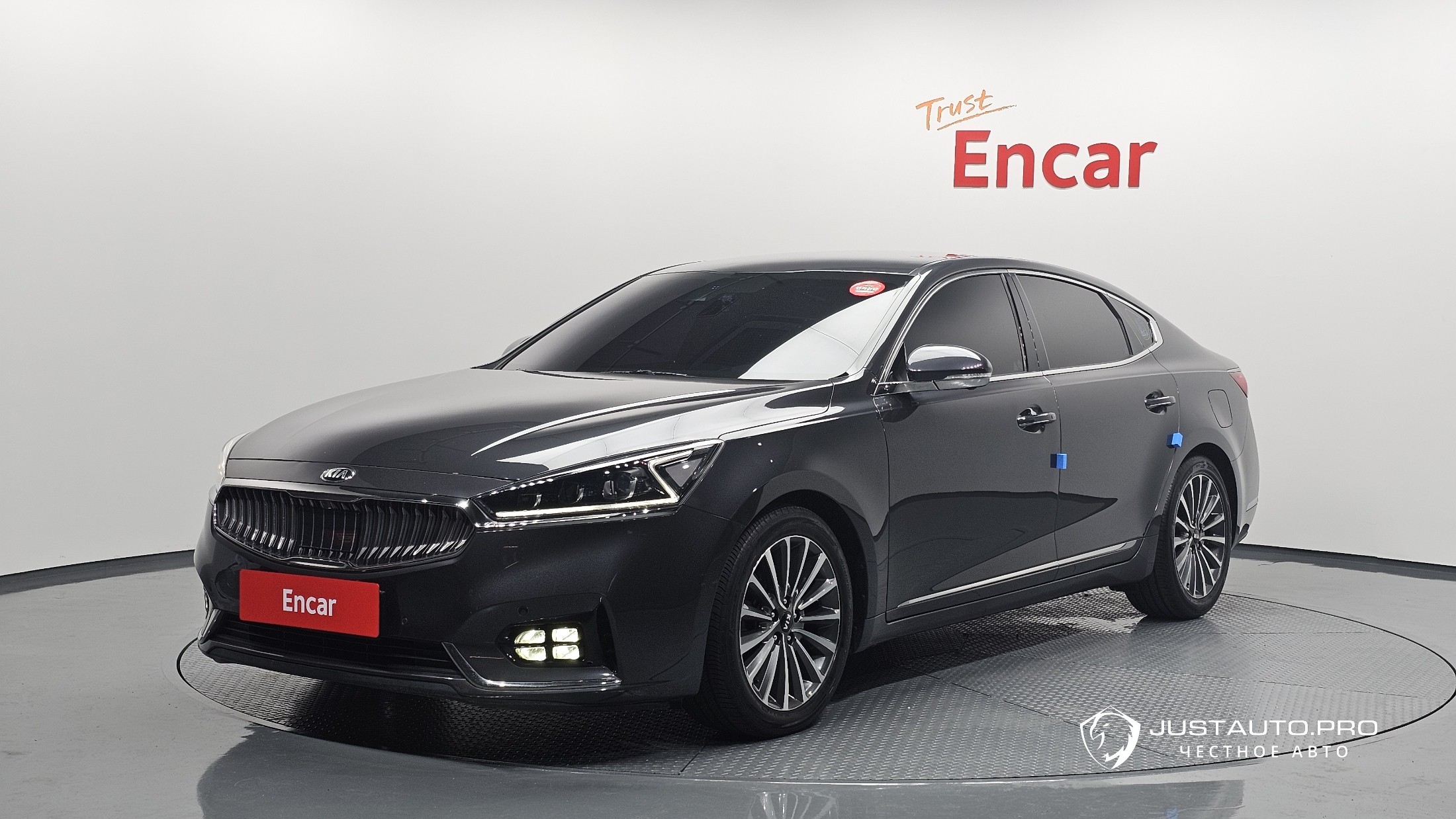 Автомобиль Kia K7