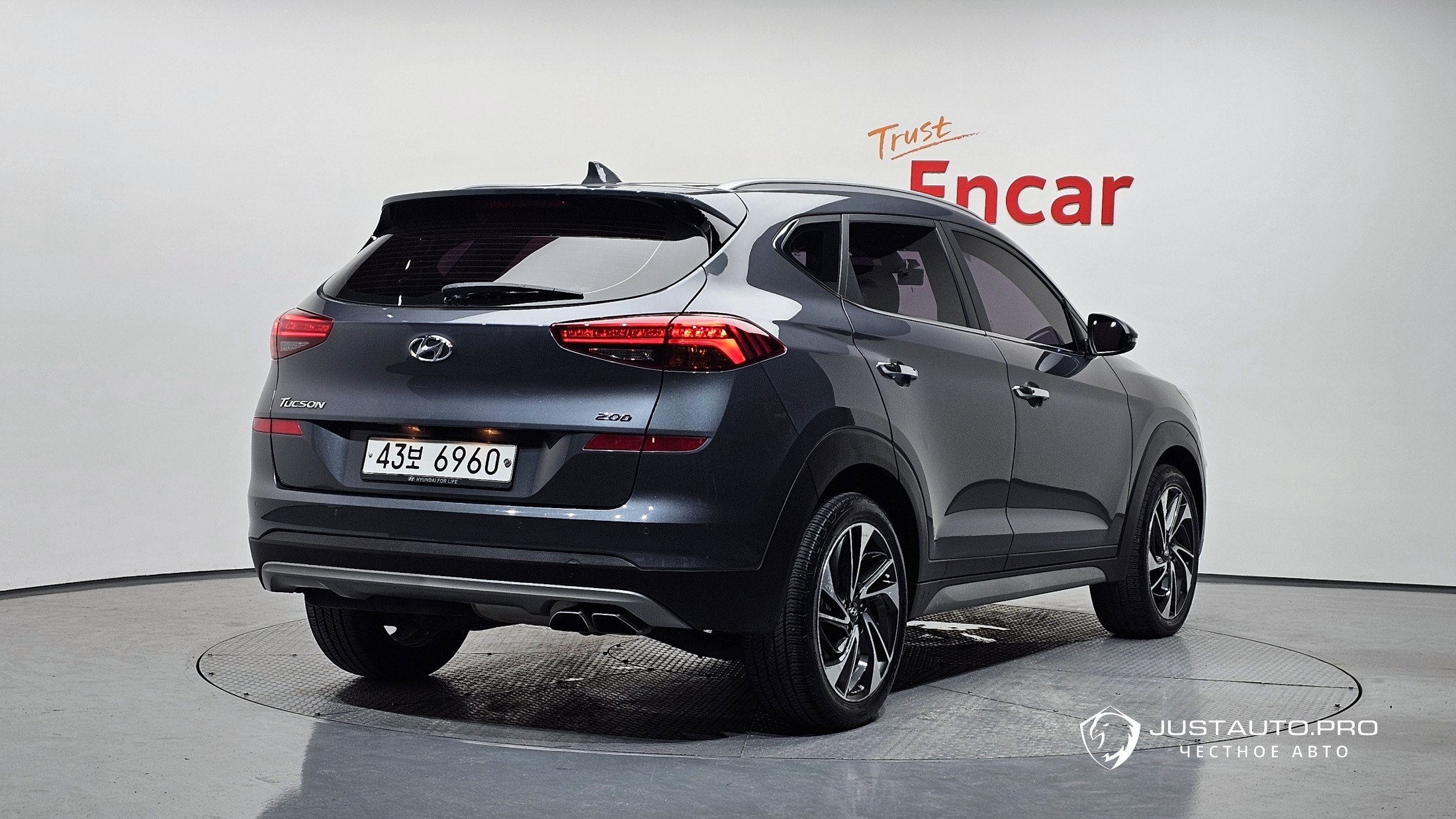Автомобиль Hyundai Tucson