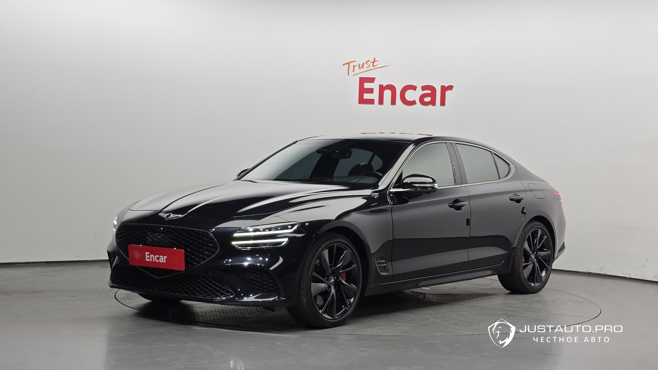 Автомобиль Genesis G70