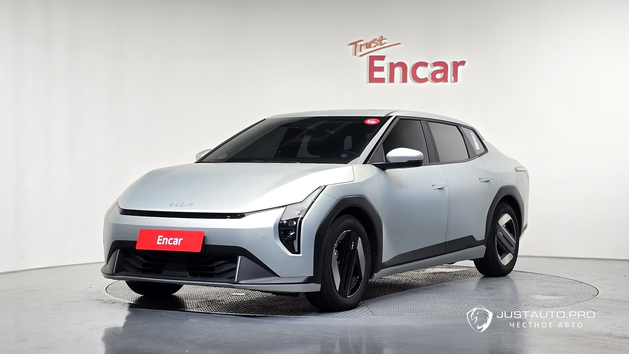 Автомобиль Kia EV4