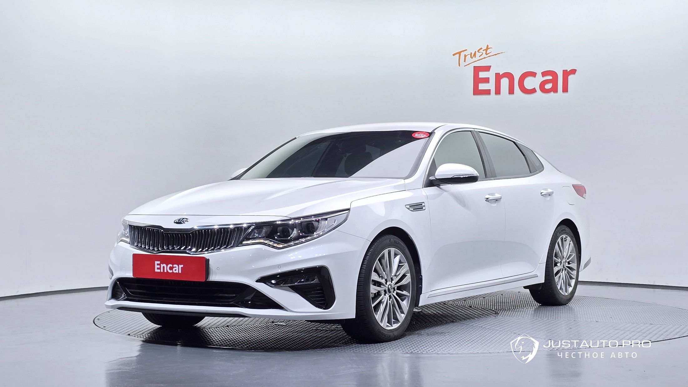 Автомобиль Kia K5