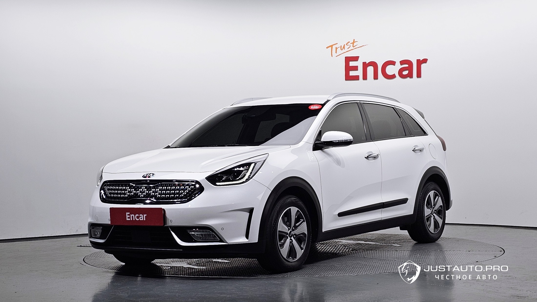 Автомобиль Kia Niro