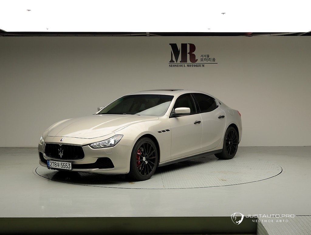 Автомобиль Maserati Ghibli