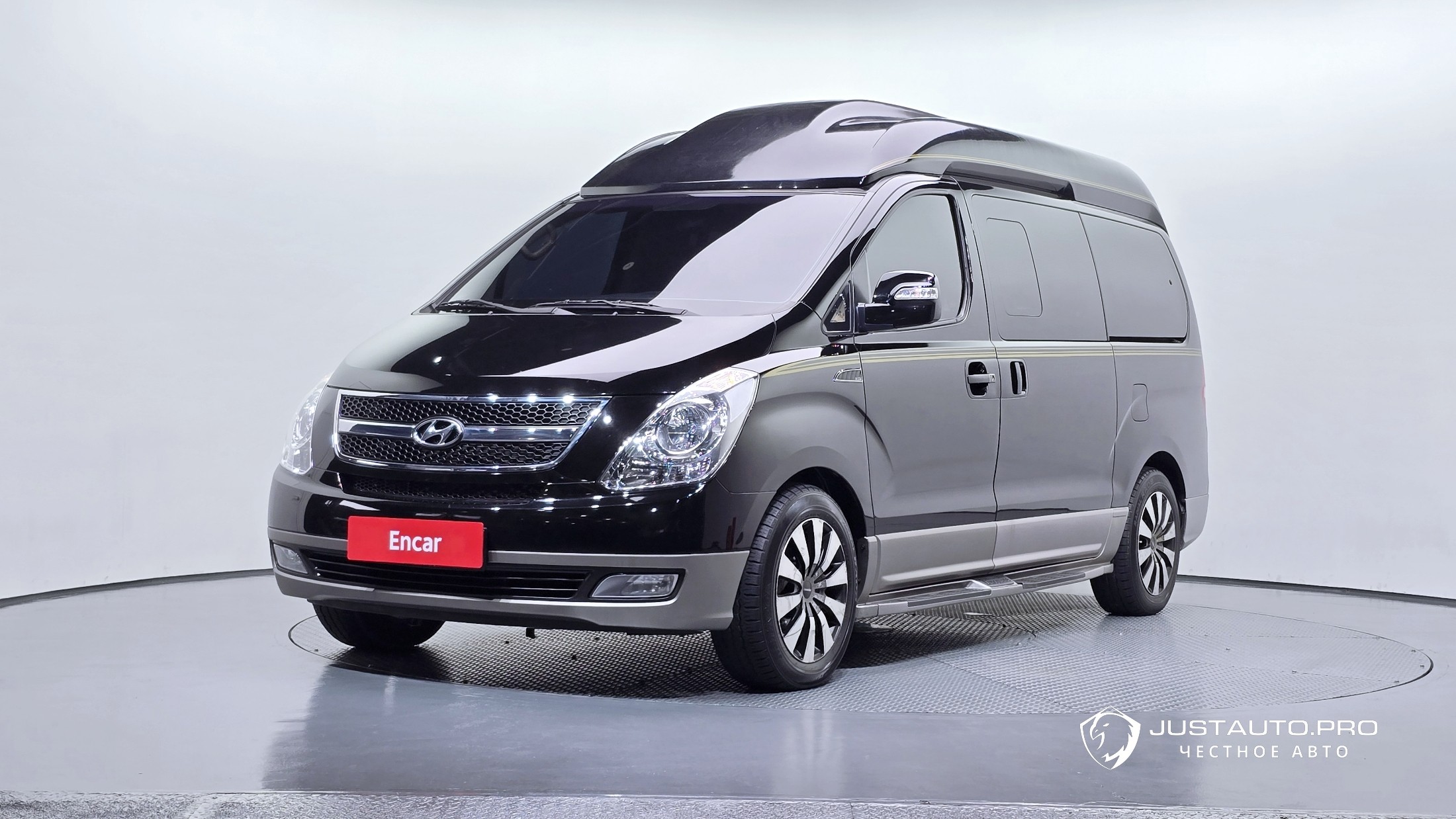 Автомобиль Hyundai Starex