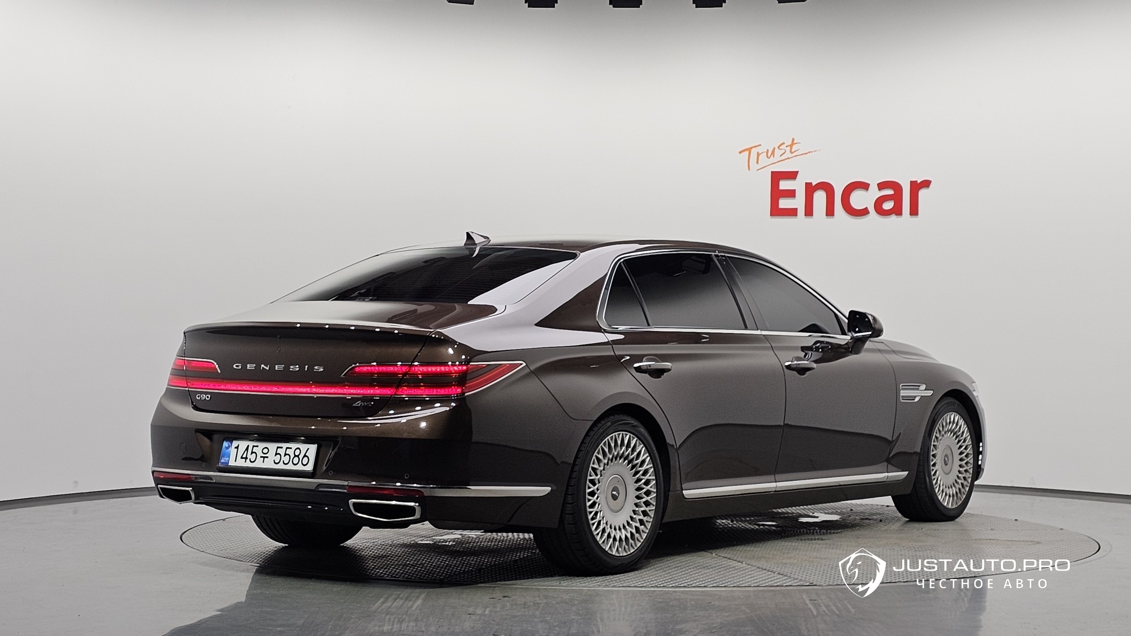 Автомобиль Genesis G90