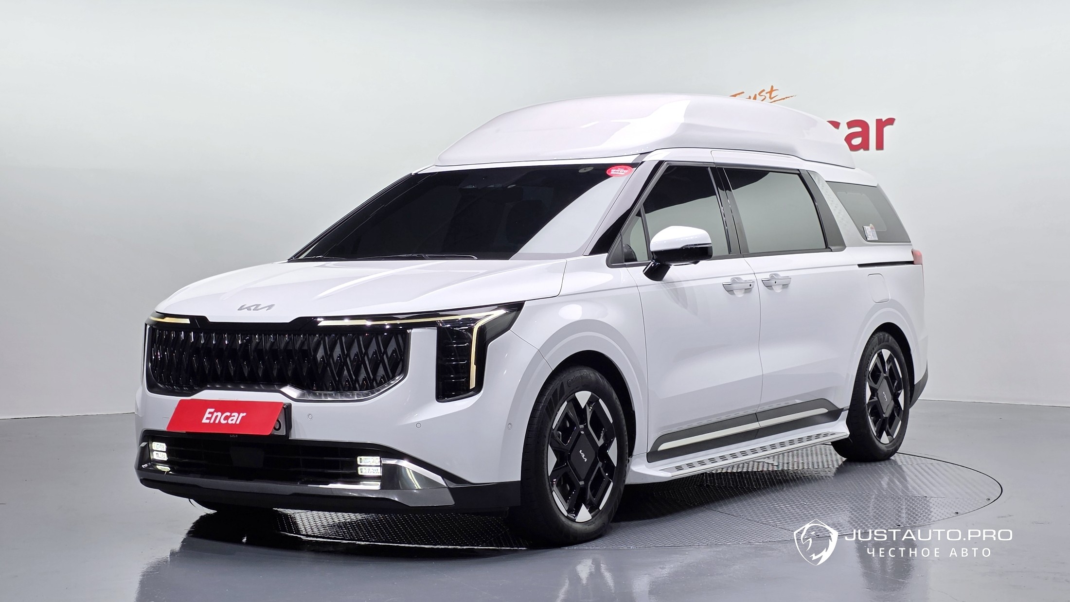 Автомобиль Kia Canival