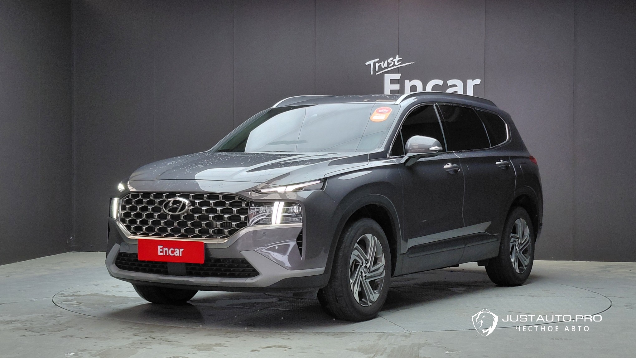 Автомобиль Hyundai Santafe
