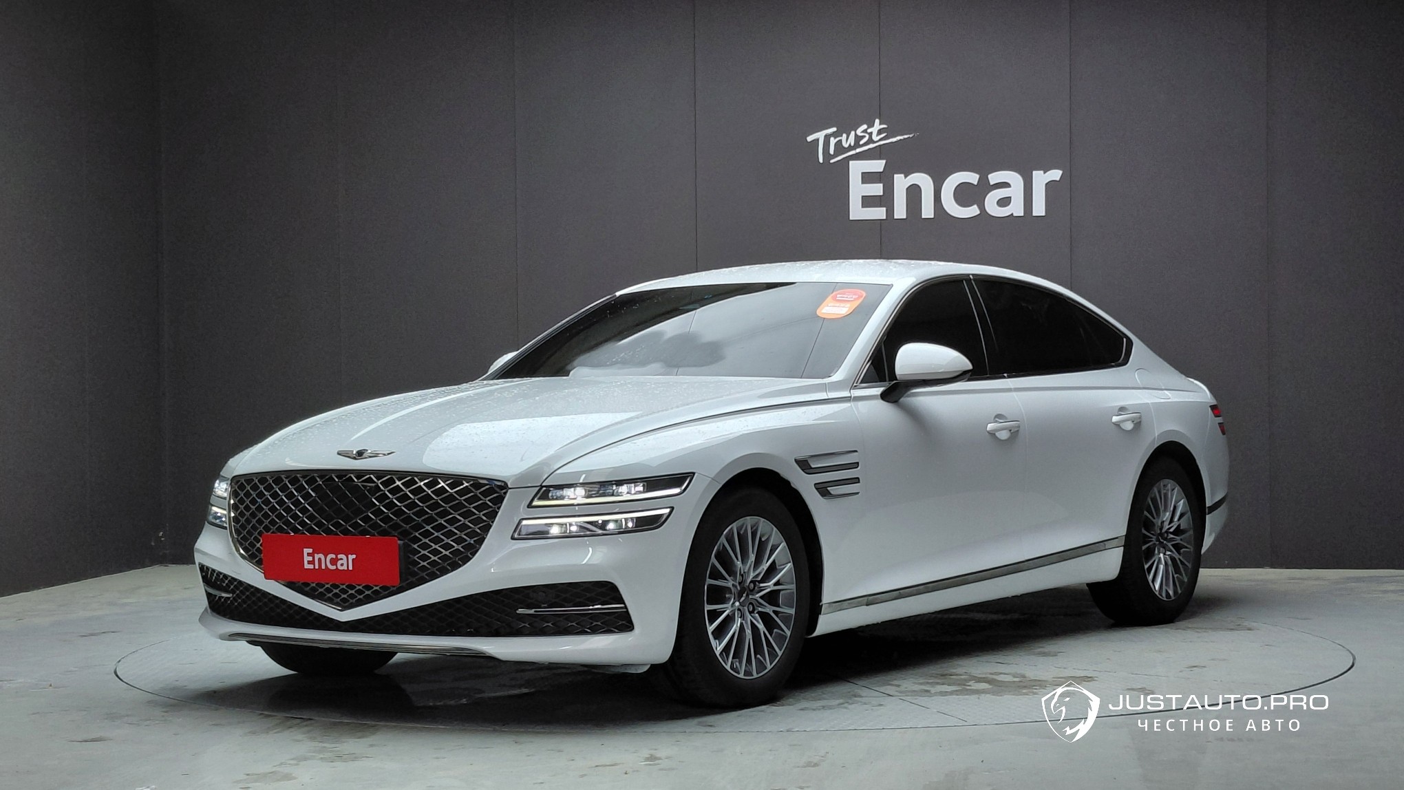 Автомобиль Genesis G80