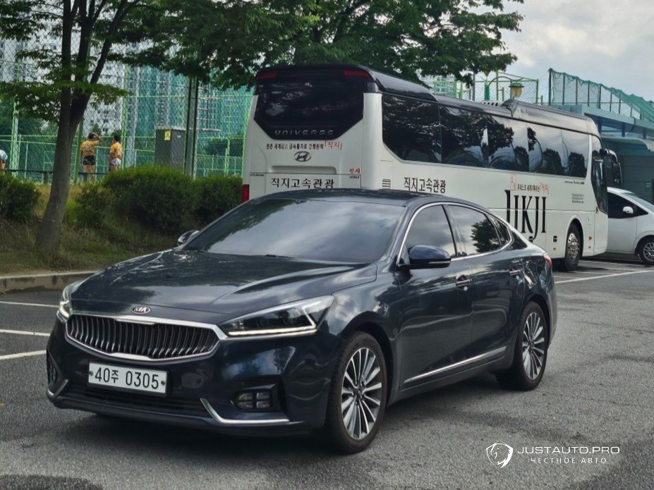 Автомобиль Kia K7