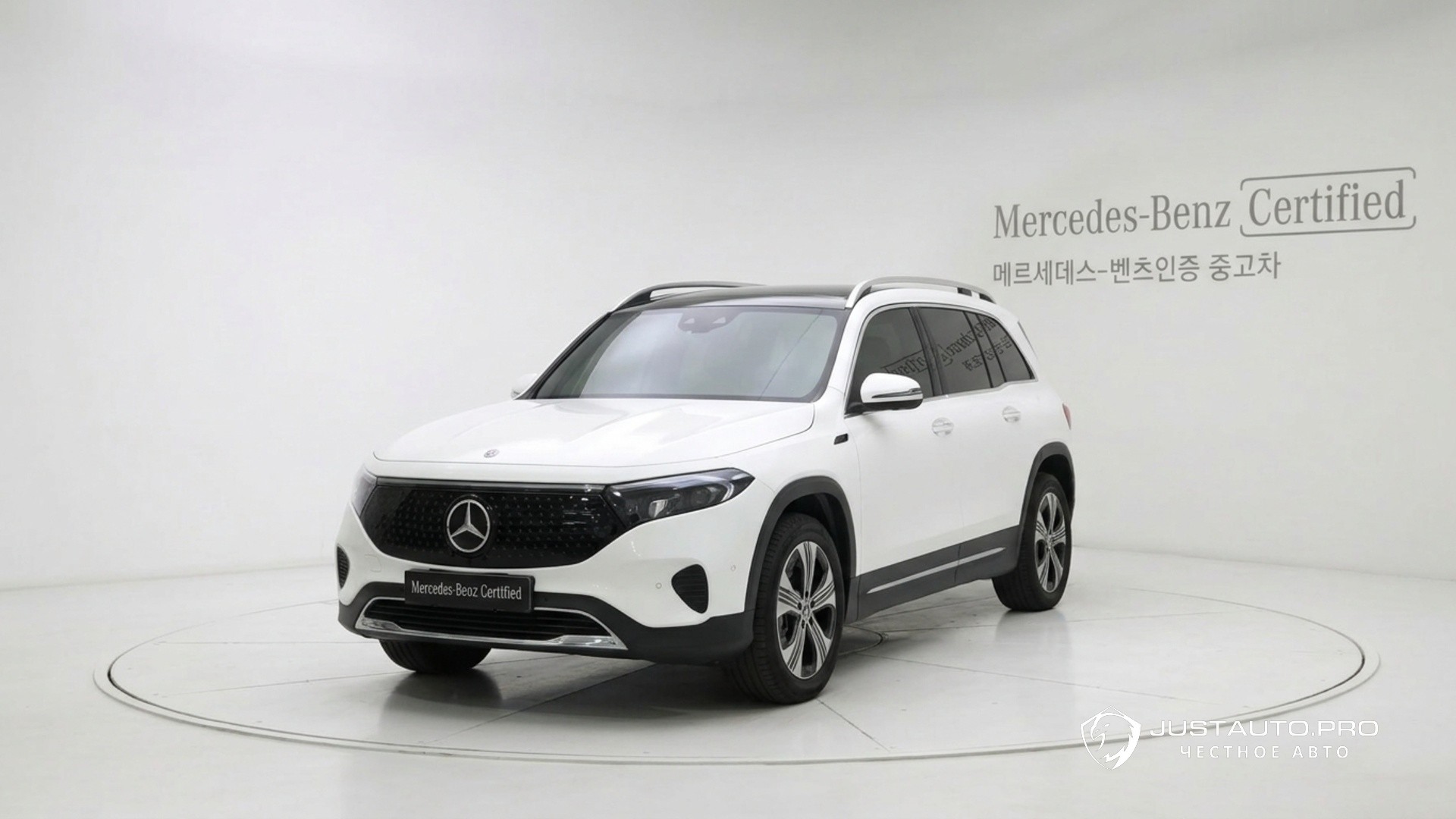 Автомобиль Mercedes-Benz EQB