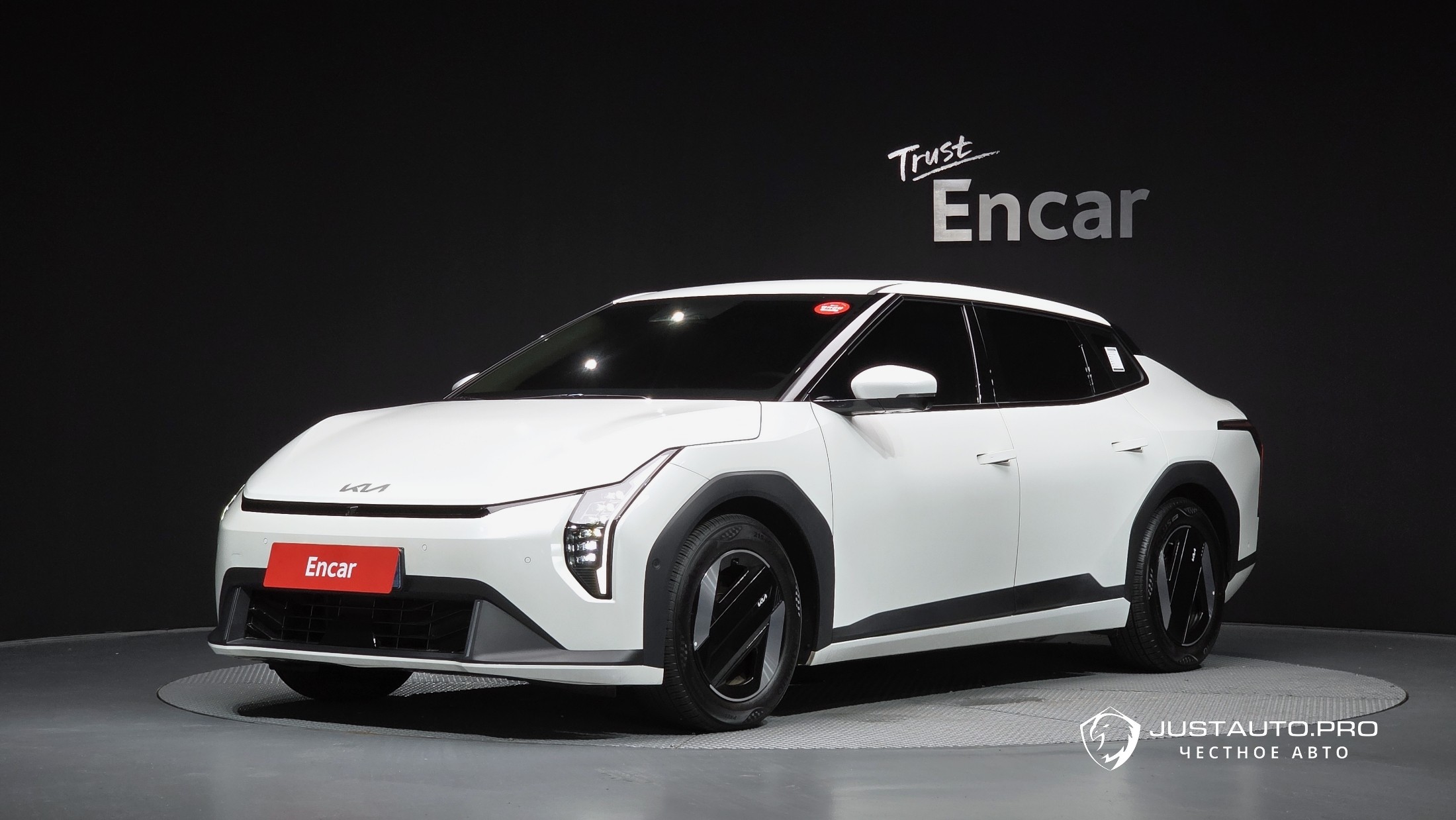 Автомобиль Kia EV4