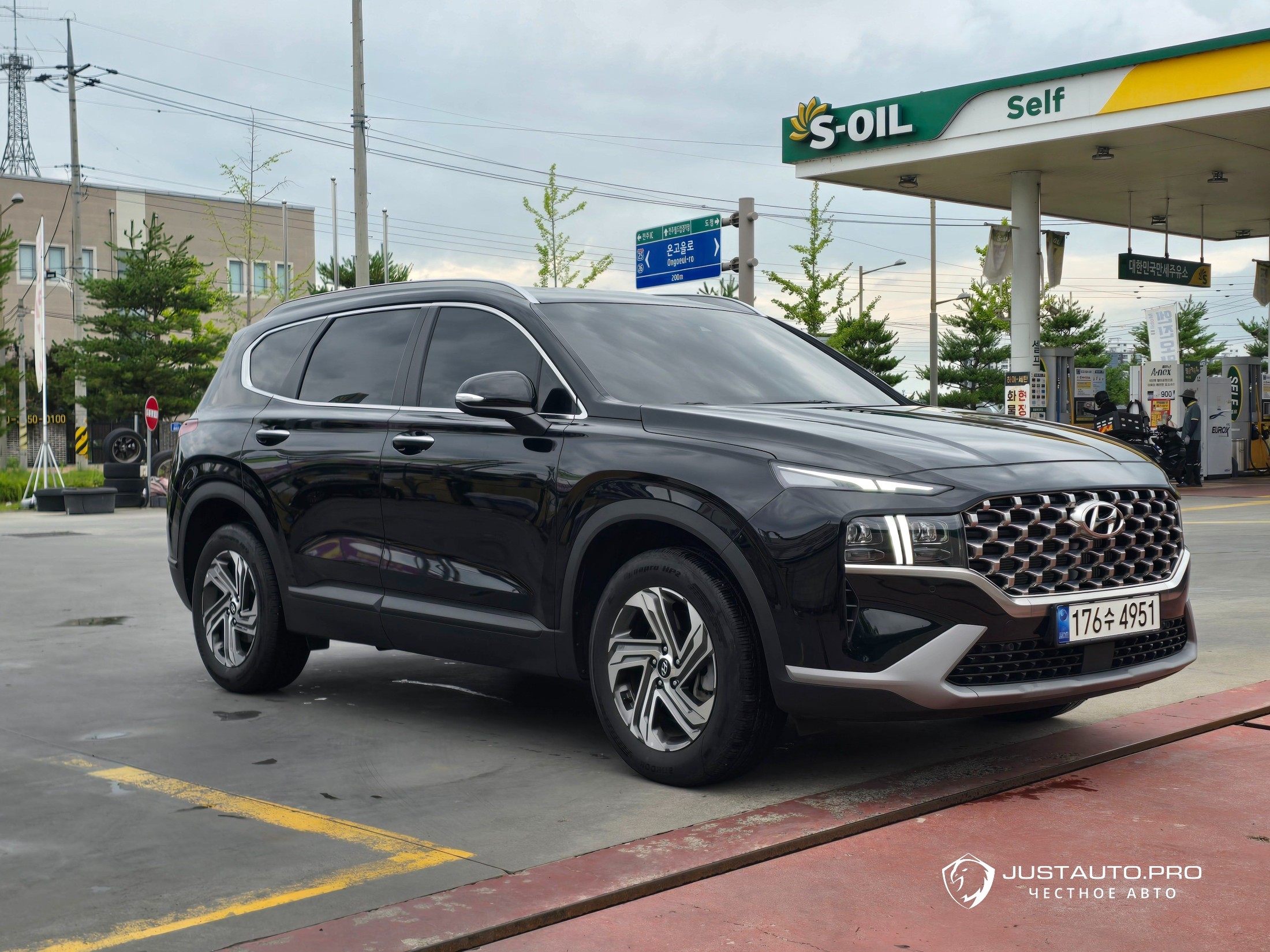 Автомобиль Hyundai Santafe