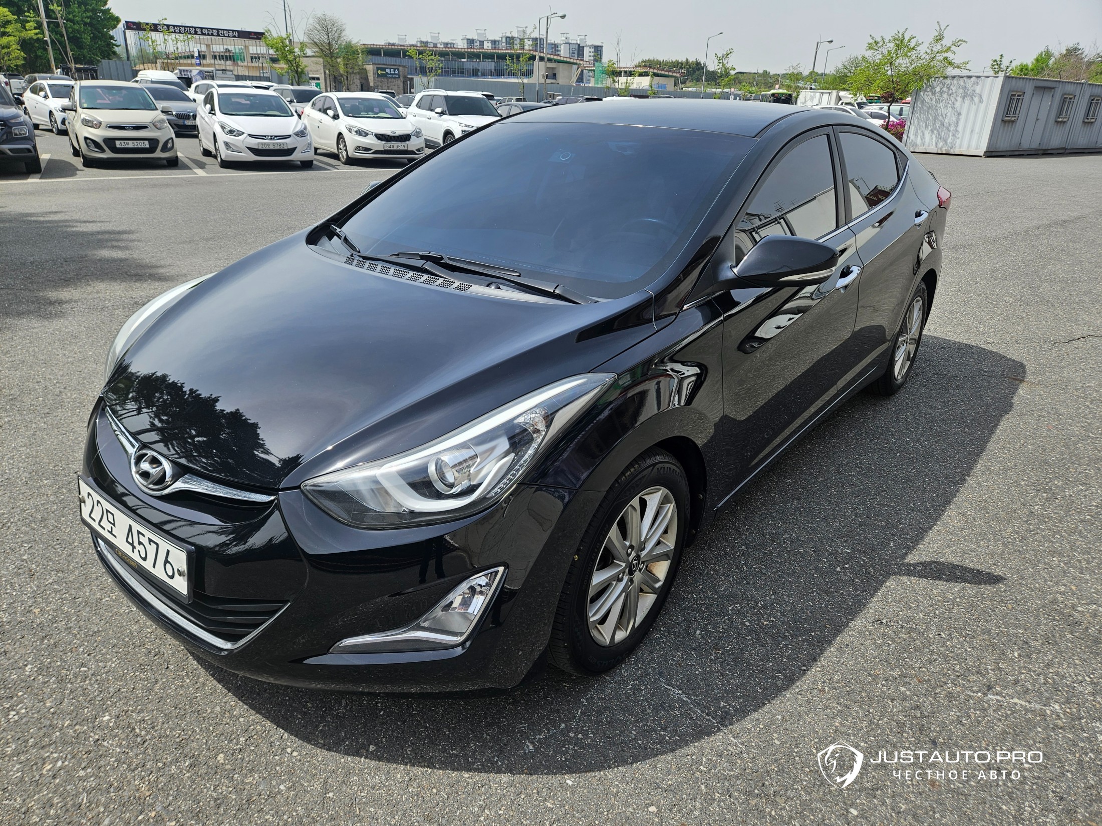 Автомобиль Hyundai AVANTE