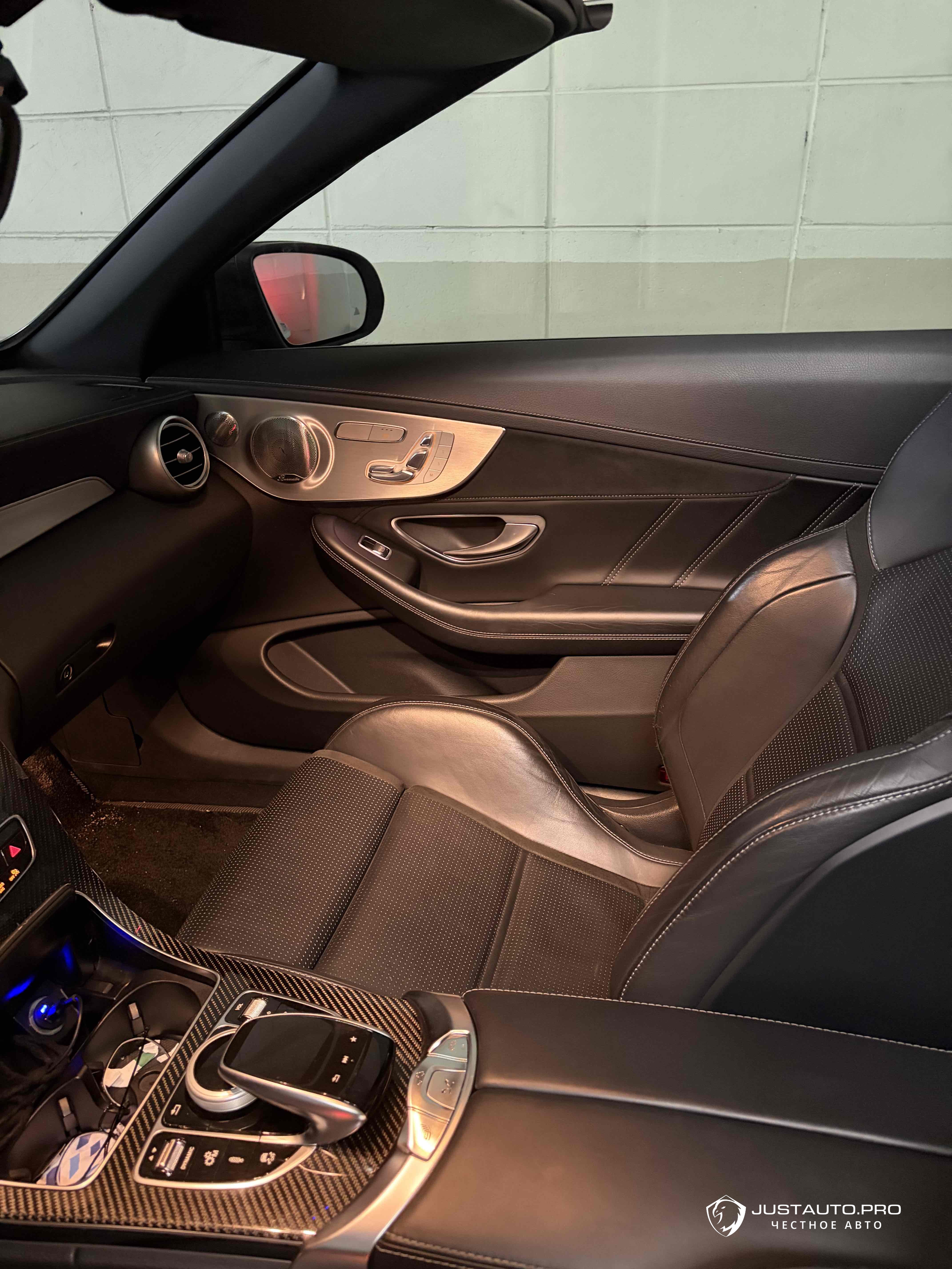Автомобиль Mercedes-Benz C-Class