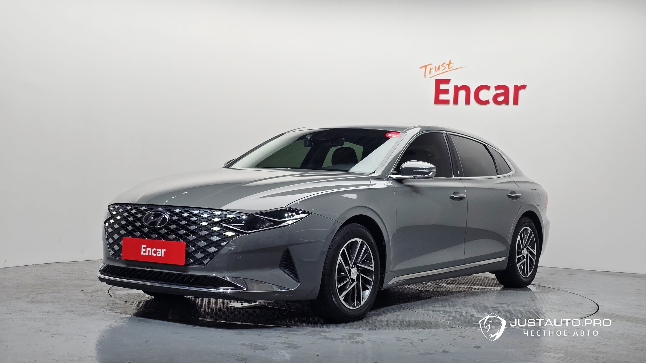 Автомобиль Hyundai Grandeur