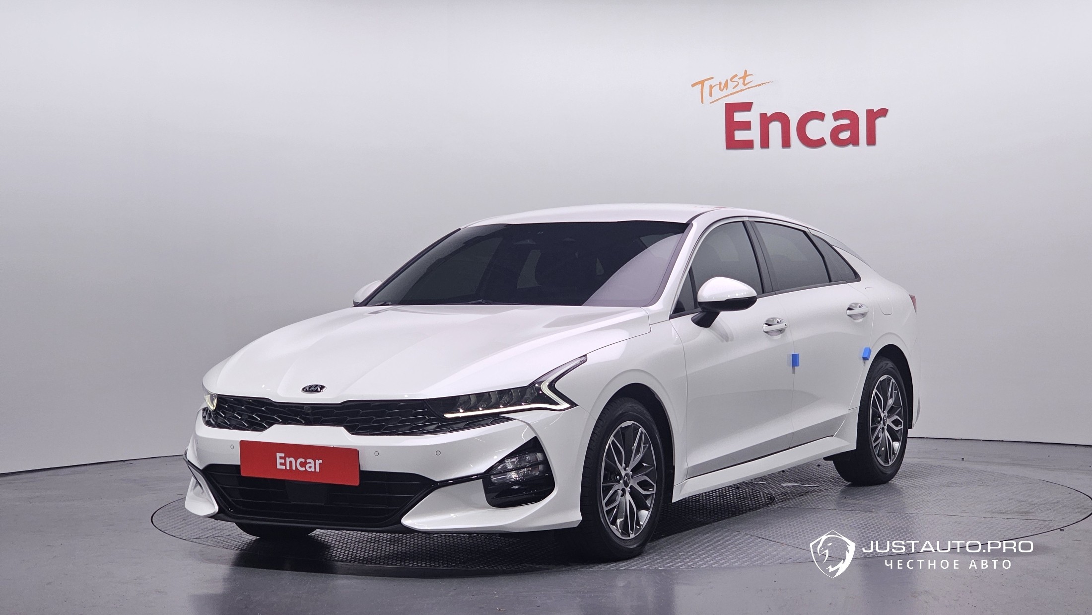 Автомобиль Kia K5