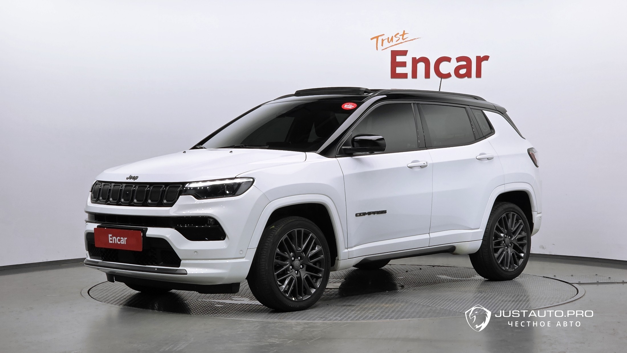 Автомобиль Jeep Compass